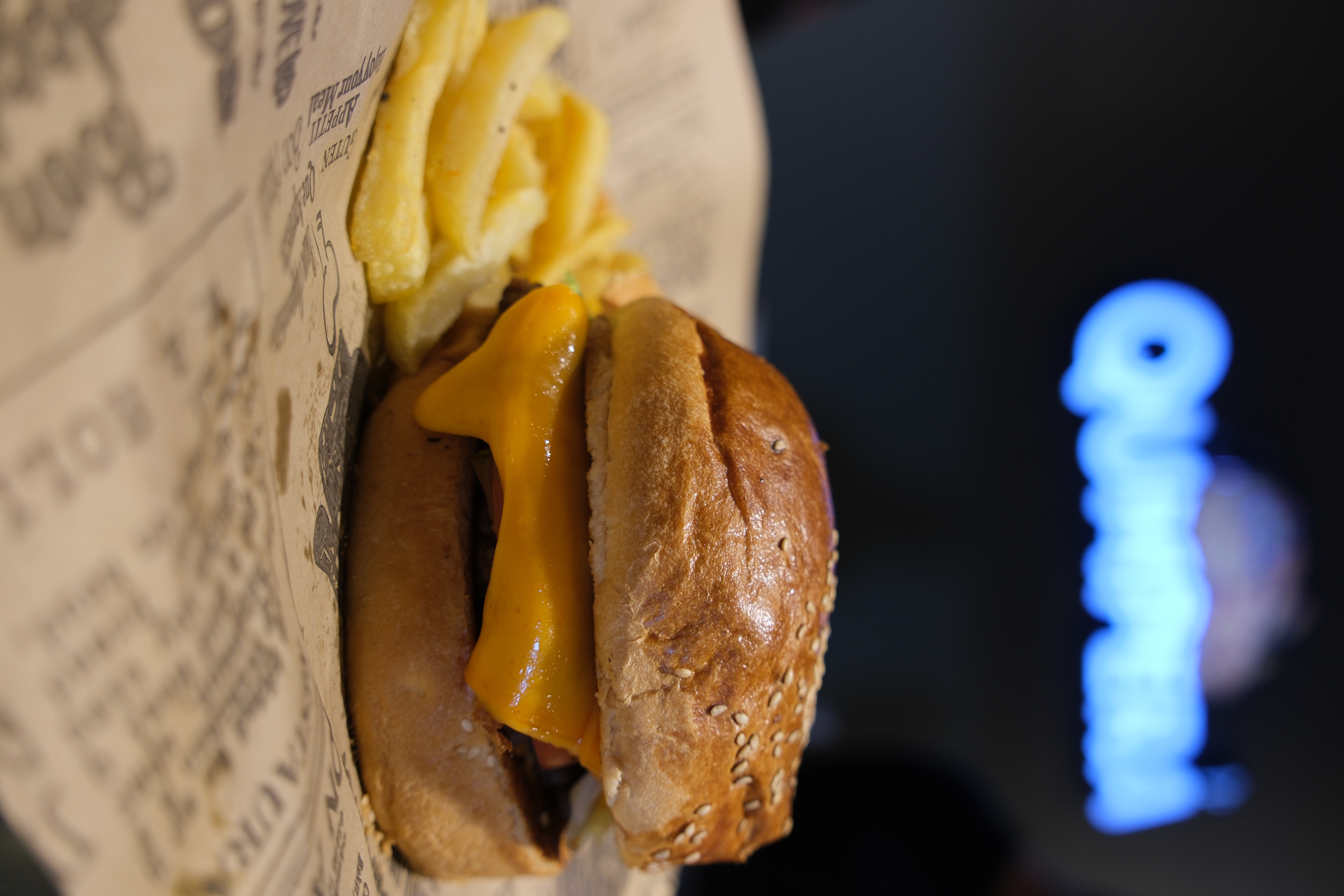 CHEESE BURGER